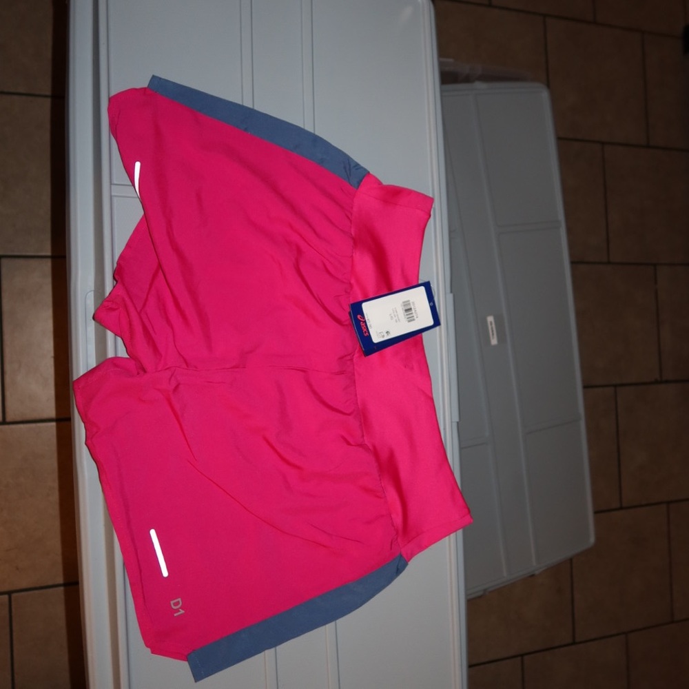 Clothes - Picture 2 of 2